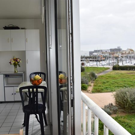 Appartement 1 Chambre, Avec Loggia Et Vue Sur Le Port Olona La Chaume Buitenkant foto